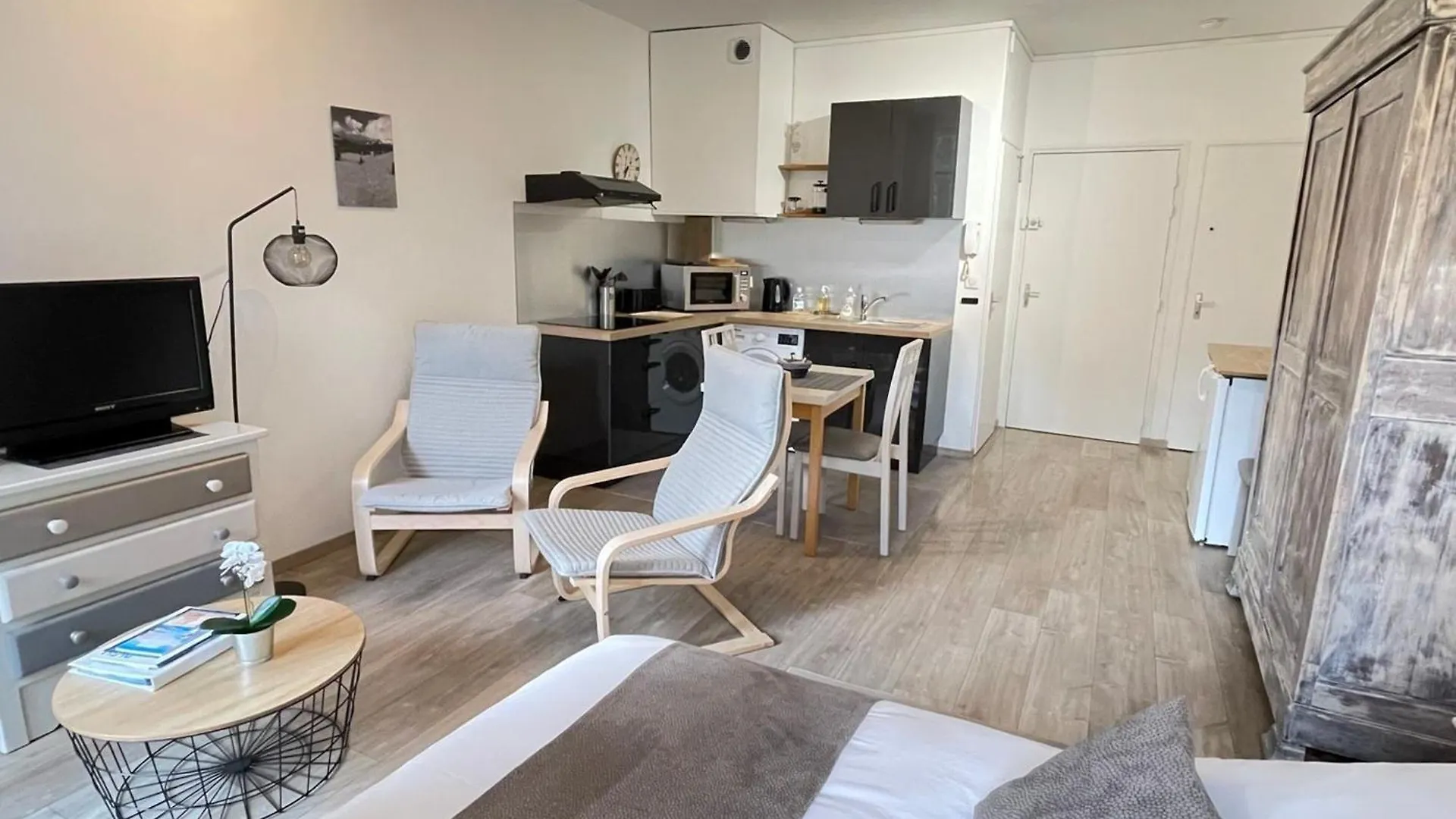 Studio Confortable A Aix-Les-Bains Avec Balcon Et Wifi - Fr-1-555-113 Apartment