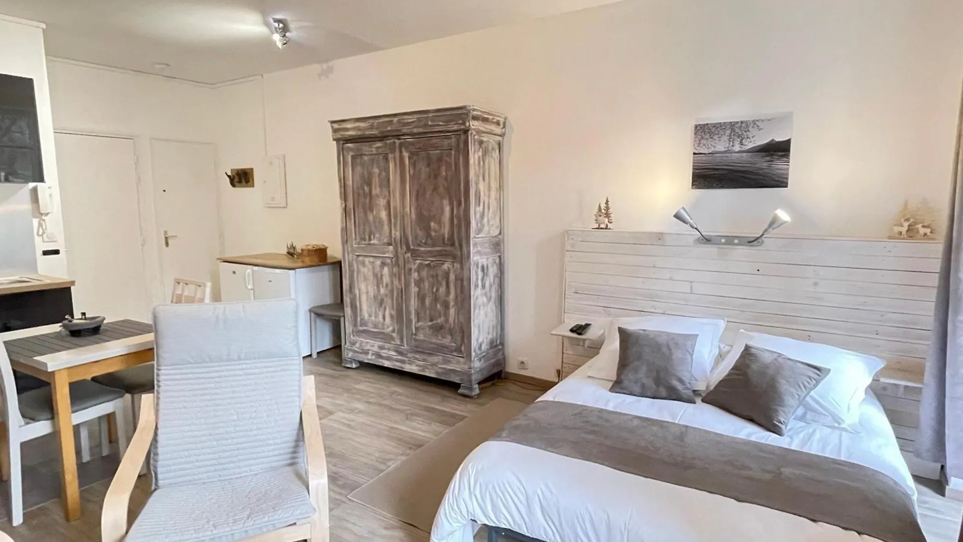 Apartment Studio Confortable A Aix-Les-Bains Avec Balcon Et Wifi - Fr-1-555-113